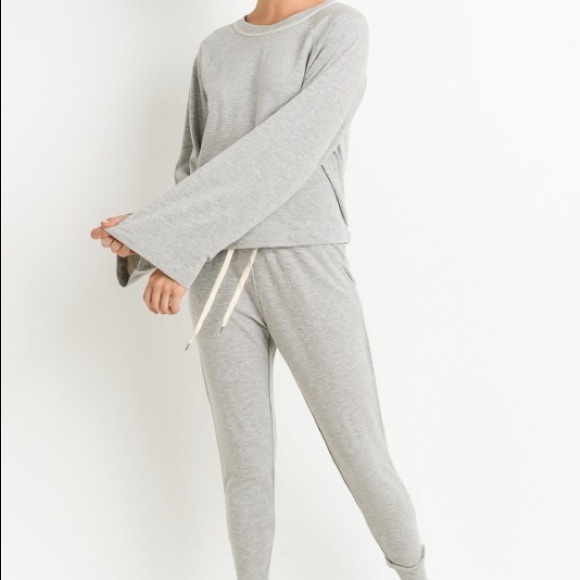 Two Piece Loungewear Cozy Top & Jogger Set. - Picture 3 of 7
